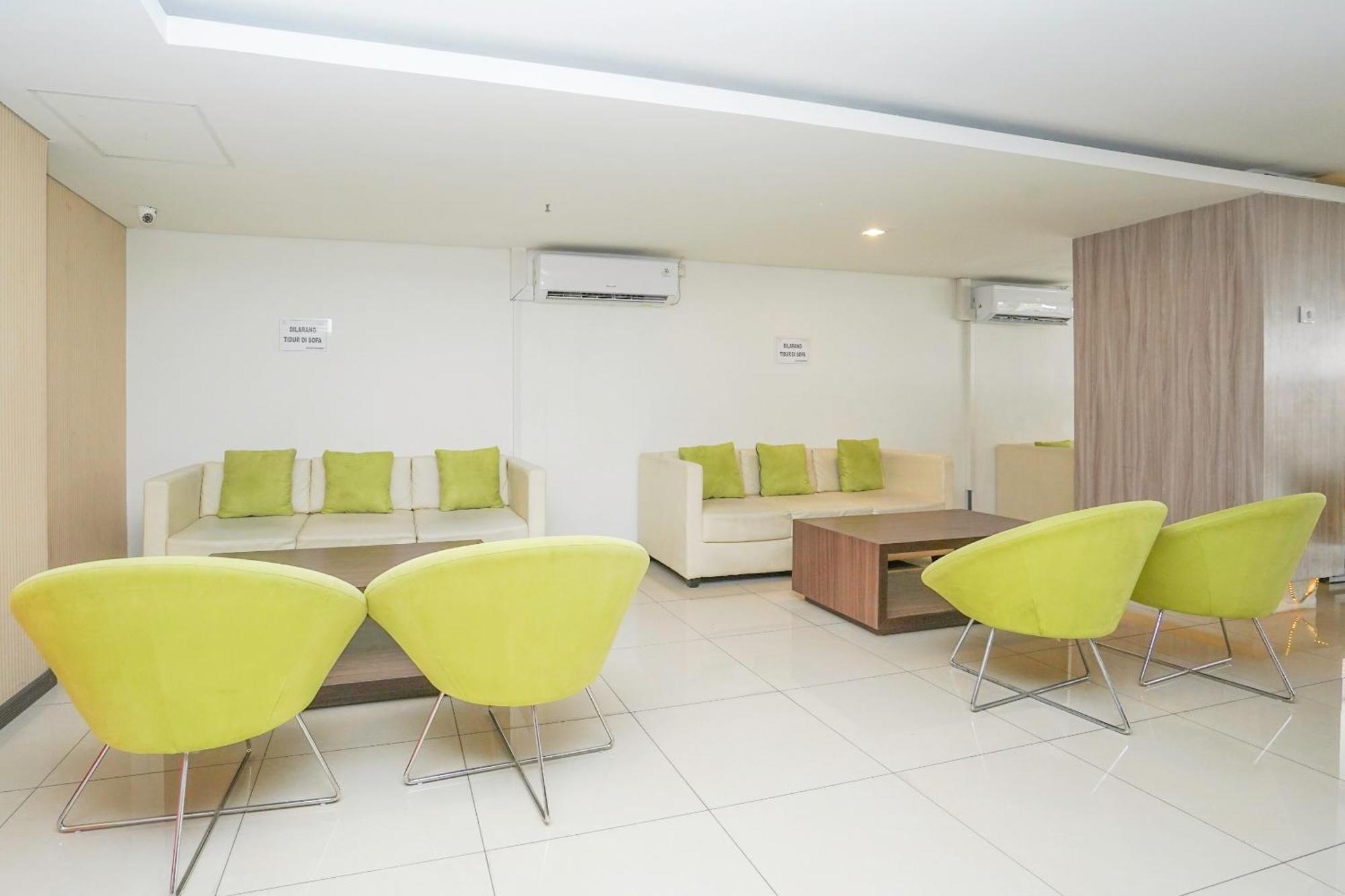 Super Oyo Capital O 91962 Pavilion Permata سورابايا المظهر الخارجي الصورة