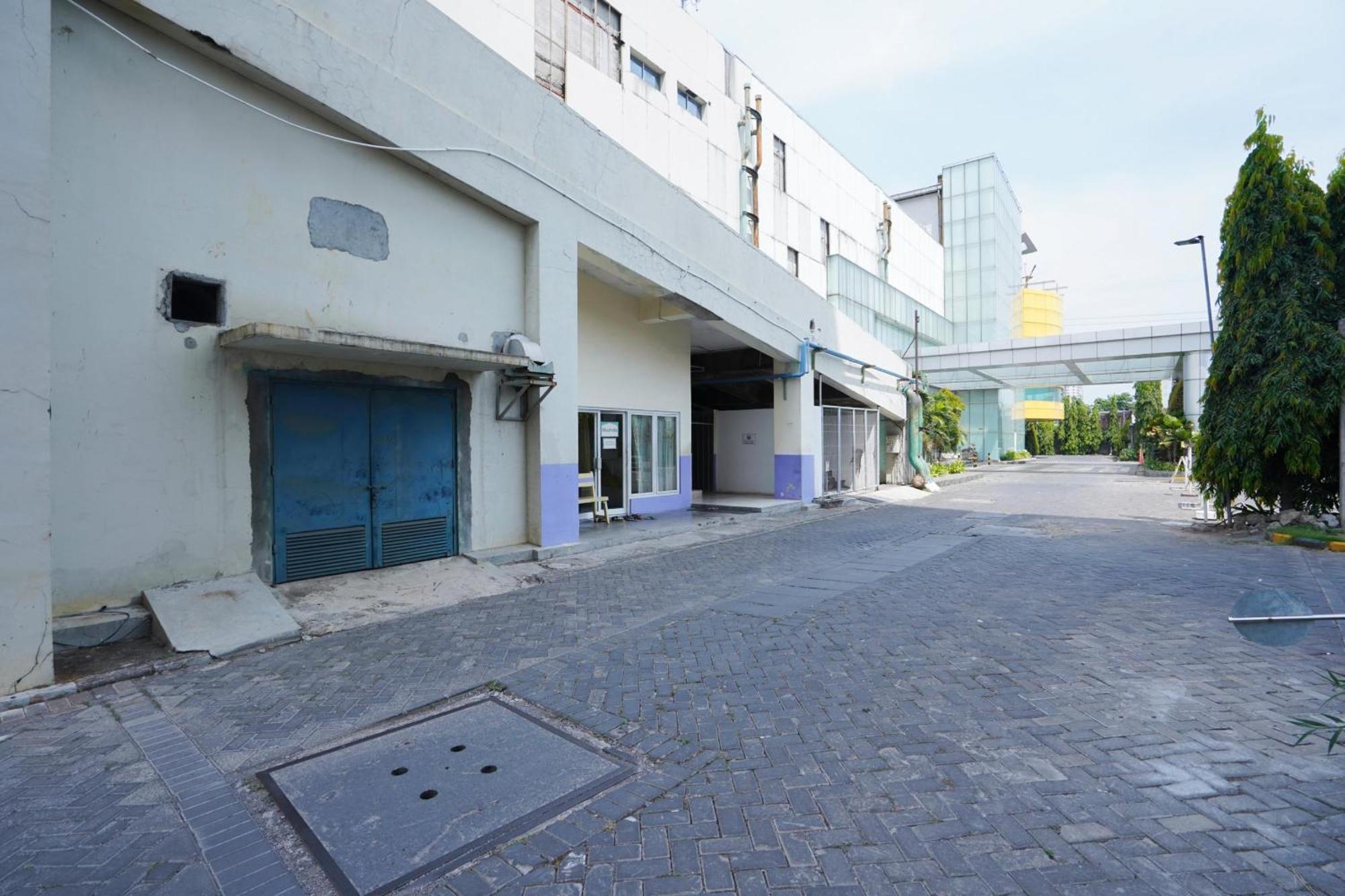 Super Oyo Capital O 91962 Pavilion Permata سورابايا المظهر الخارجي الصورة
